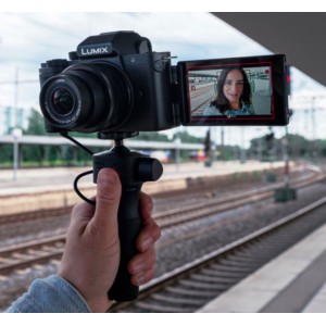 Цифрова фотокамера Panasonic 4K DC-G100VEE-K KIT + об'єктив 12-32mm (DC-G100KEE-K).